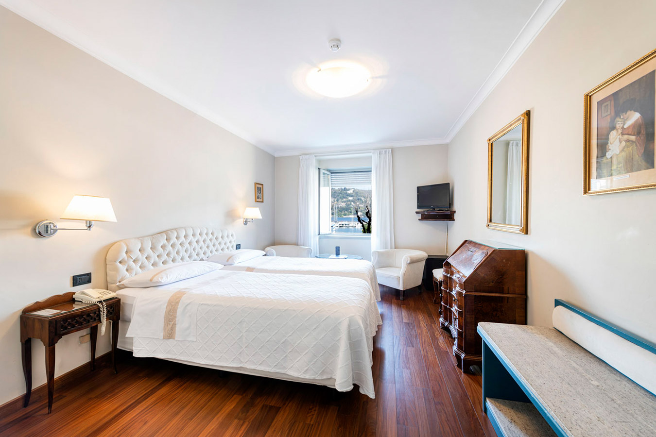 camera-superior-vista-lago-frontale-hotel-metropole-suisse-como